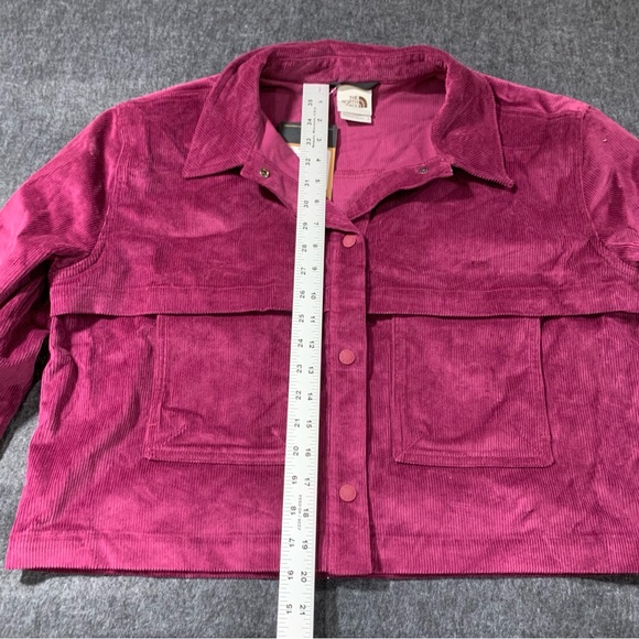 NWT The North Face Women’s Utility Cord Shacket L color Boysenberry Corduroy F11 - Picture 3 of 8